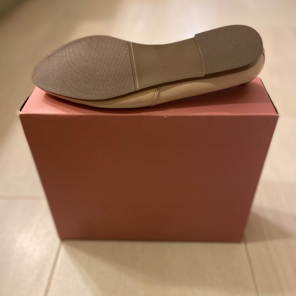 Flats - Picture 2 of 3